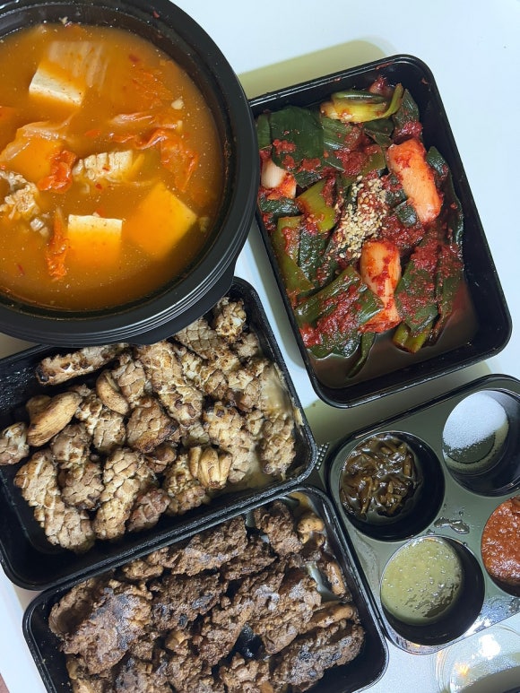 육식사관학교 이미지