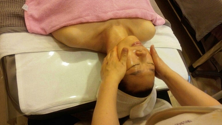 하얀피부 이미지
