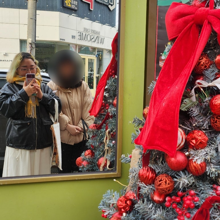 아카이브 카페 틈 이미지