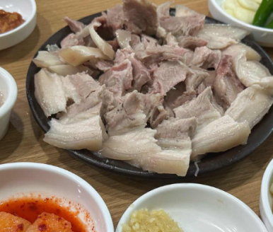 팔도돼지국밥 이미지