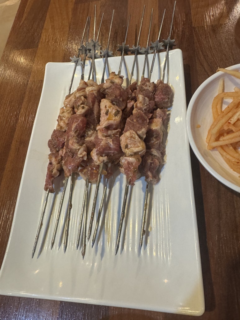 콧수염양꼬치 이미지