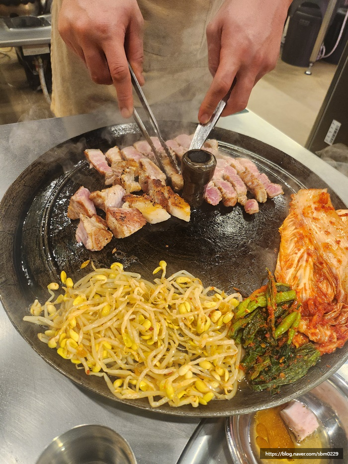 신림솥뚜껑삼겹살 이미지