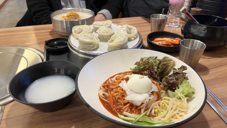 명동칼국수(안양엔터식스점) 이미지