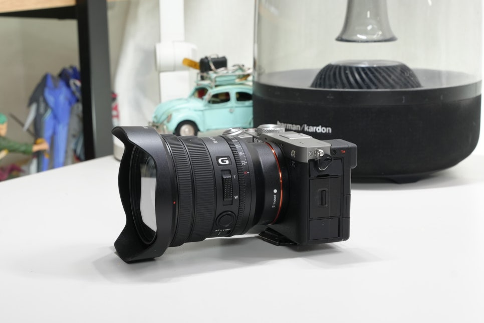 소니 A7C2 가벼운 입문자용 풀프레임 미러리스 카메라와  SONY FE PZ 16-35mm F4 G렌즈 조합 이미지 2