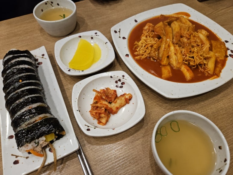 월성동김밥 이미지