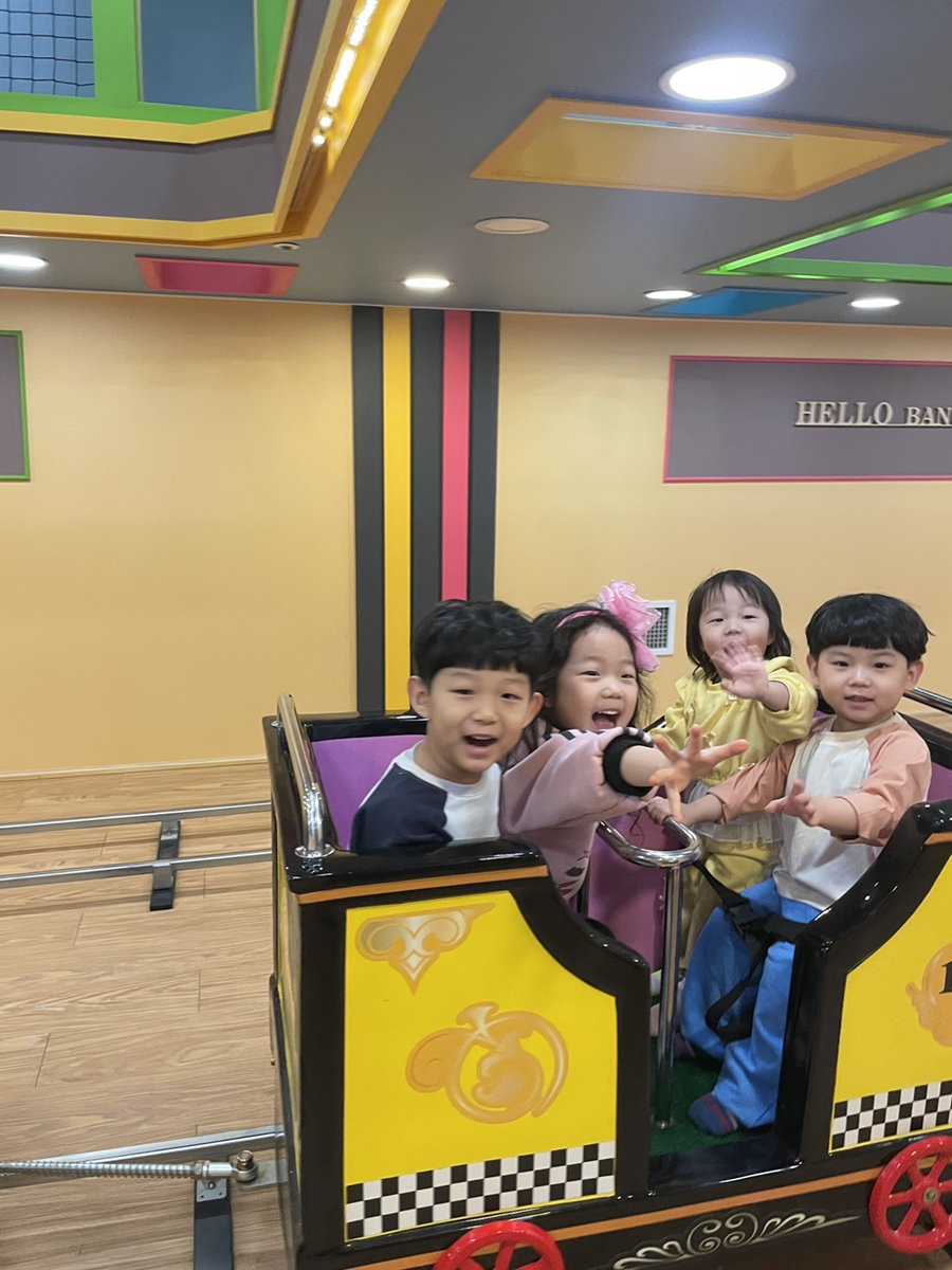 헬로방방 마두역점 이미지