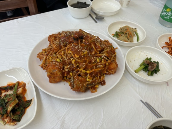 서해아구동해밀면 이미지