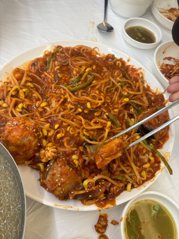 서해아구동해밀면 이미지