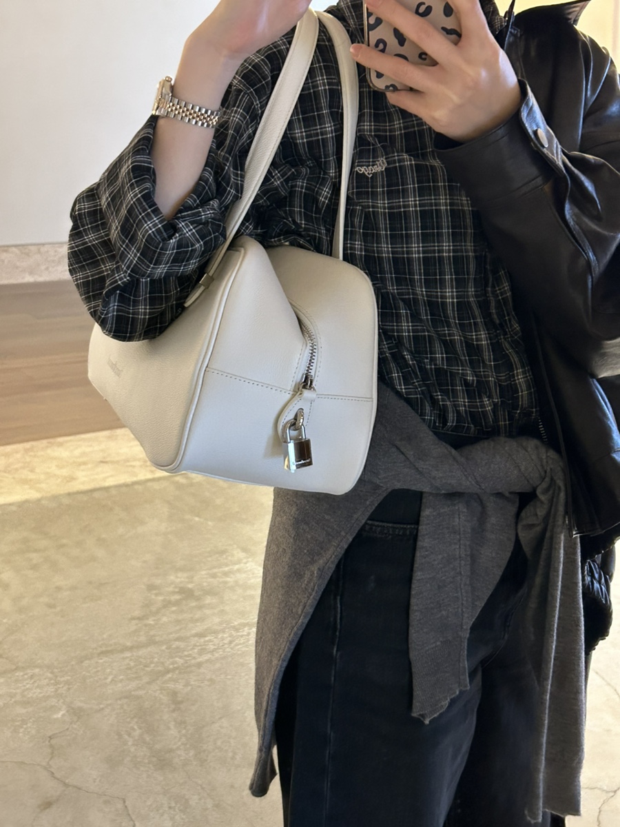 킴스레더 이미지