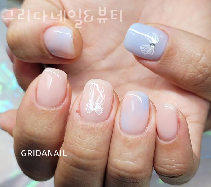 그리다 네일&뷰티 이미지