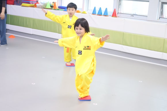 씨앤제이(C&J) 이미지