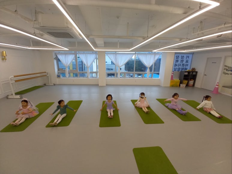 리즈발레무용학원 이미지
