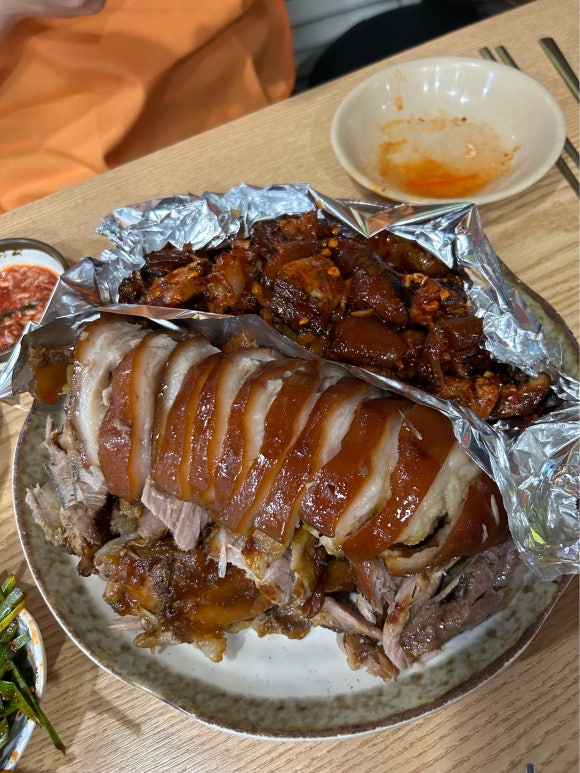 꾸울족발 이미지