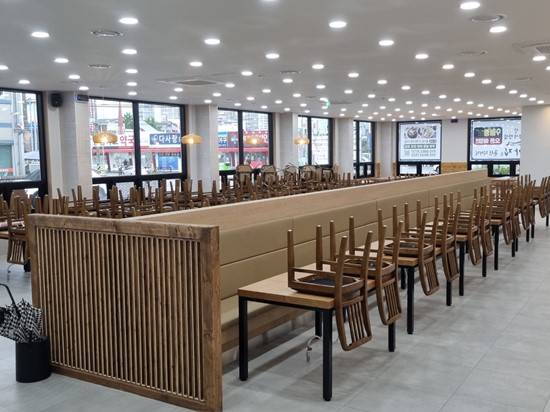 춤추는 빗자루 이미지
