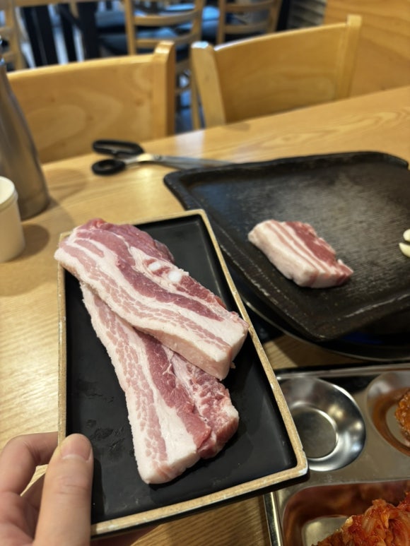 김정육 이미지