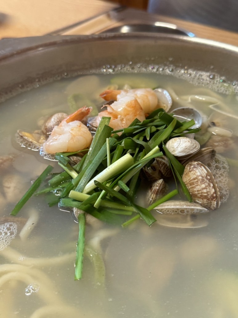 궁림손칼국수 이미지