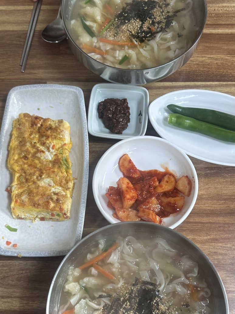 삼거리 국수방 이미지
