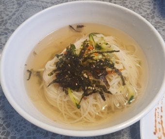얼큰이칼국수 이미지