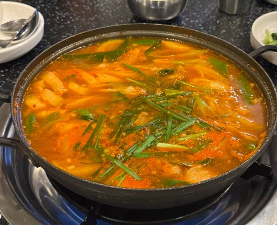 굴다리식육식당 이미지