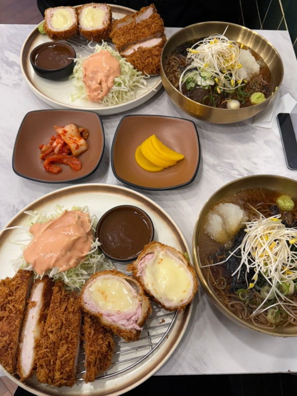 큰언니네돈가스 이미지