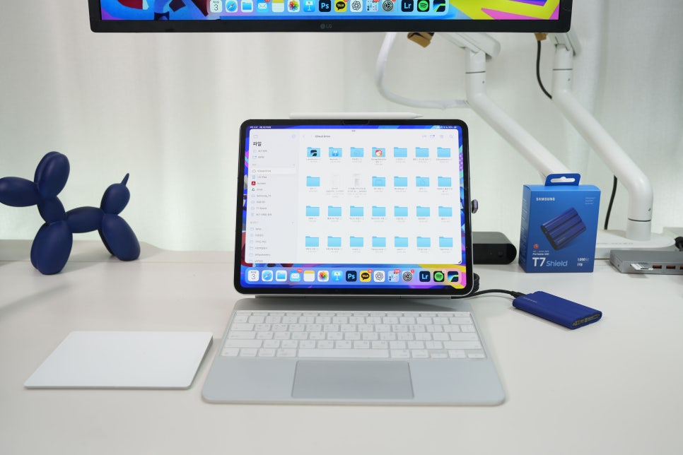삼성 T7 Shield 1TB SSD 외장하드+ M4 아이패드 프로 7세대 "영상 편집과 사진 작업을 뱁업을 완벽한 조합" 이미지 2