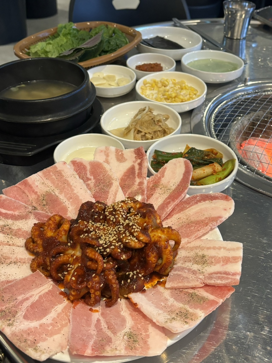 평화 숯불 쭈꾸미 이미지