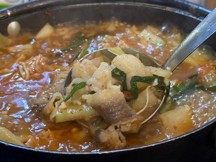 백석뭉티기 이미지