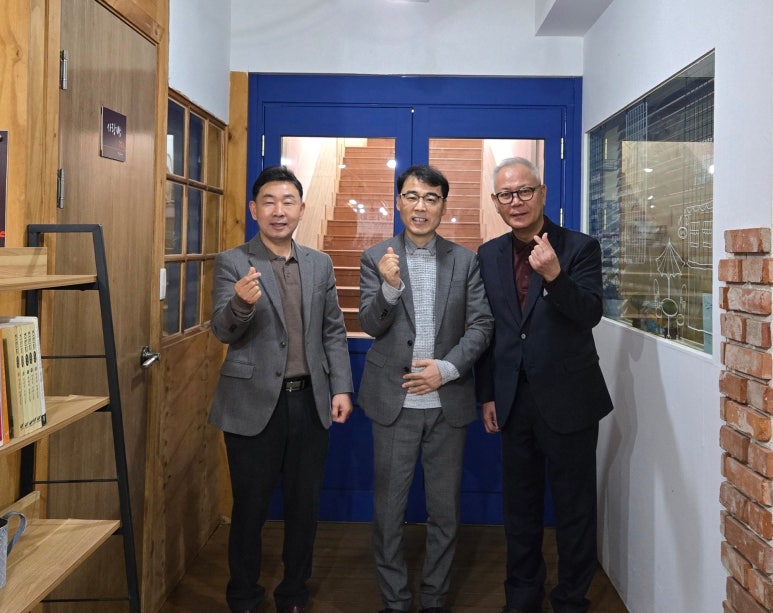 필링북카페 이미지