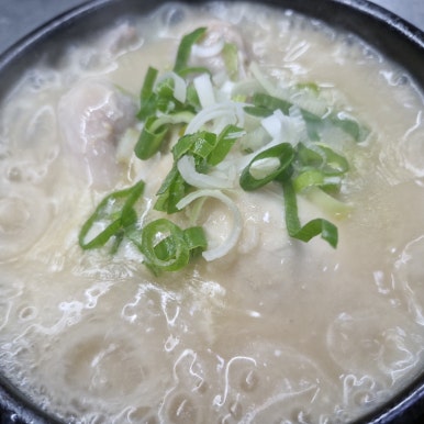 형과아우황칠누룽지삼계탕 이미지