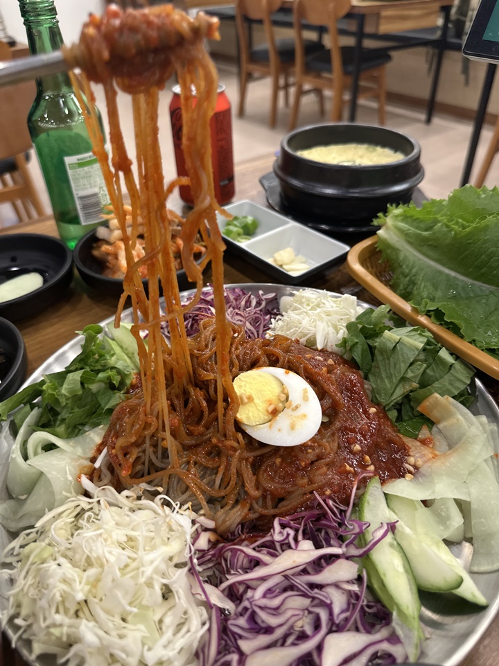 더오향족발 이미지