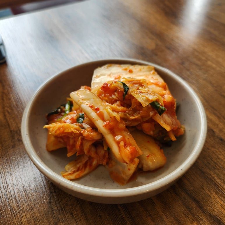꽈리칼국수 이미지