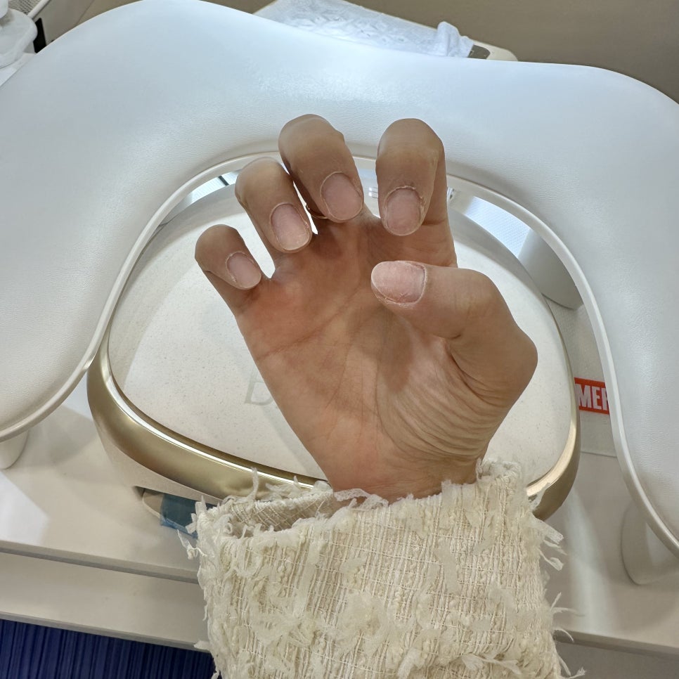 뮤아네일 이미지