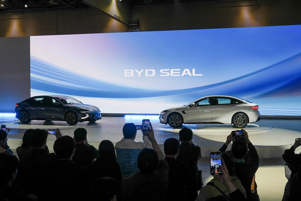 킨텍스 2025서울모빌리티쇼에서 시승가능한  중국 전기차 강자 BYD 전동화 세단 SEAL(씰) 이미지 2