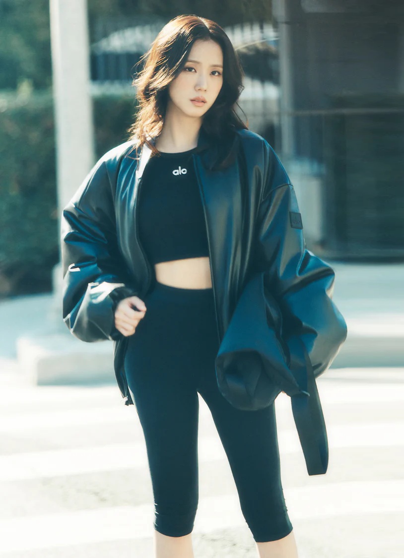 alo 알로 X 블랙핑크 지수 요가복 직구 할인코드 & 알로 요가 도산 매장 4월 오픈 예정! 집업 후디, 운동화, 로고 볼캡 ...