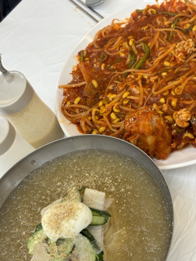 서해아구동해밀면 이미지