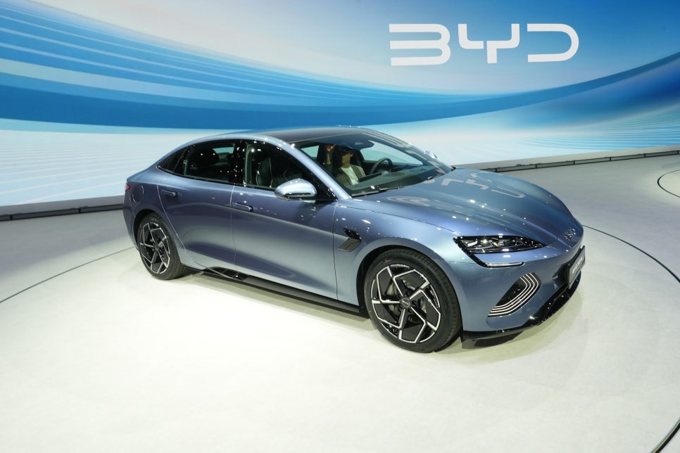 킨텍스 2025서울모빌리티쇼에서 시승가능한  중국 전기차 강자 BYD 전동화 세단 SEAL(씰) 이미지 14