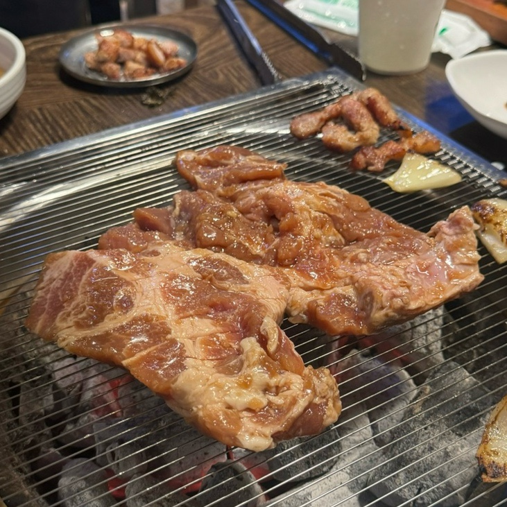 찬우물숯불갈비 이미지