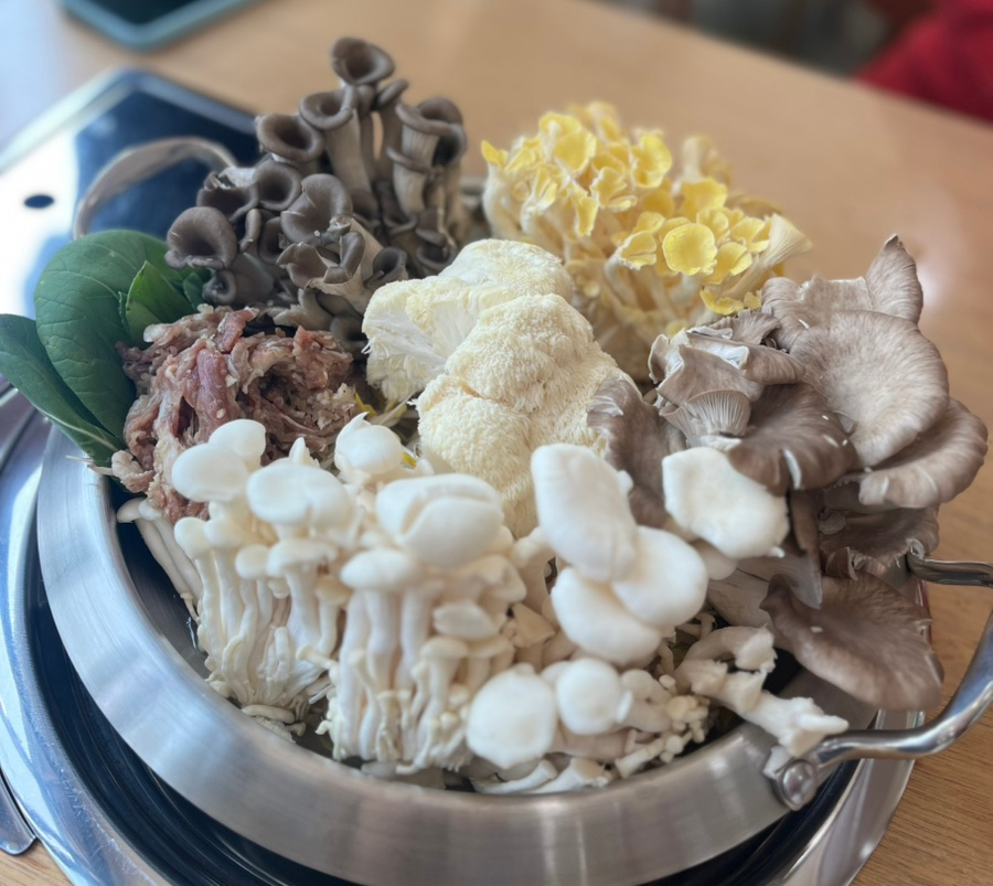 유량골버섯만두전골 이미지
