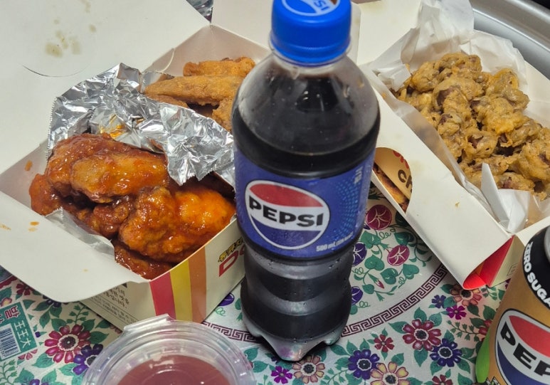 동큐치킨 이미지