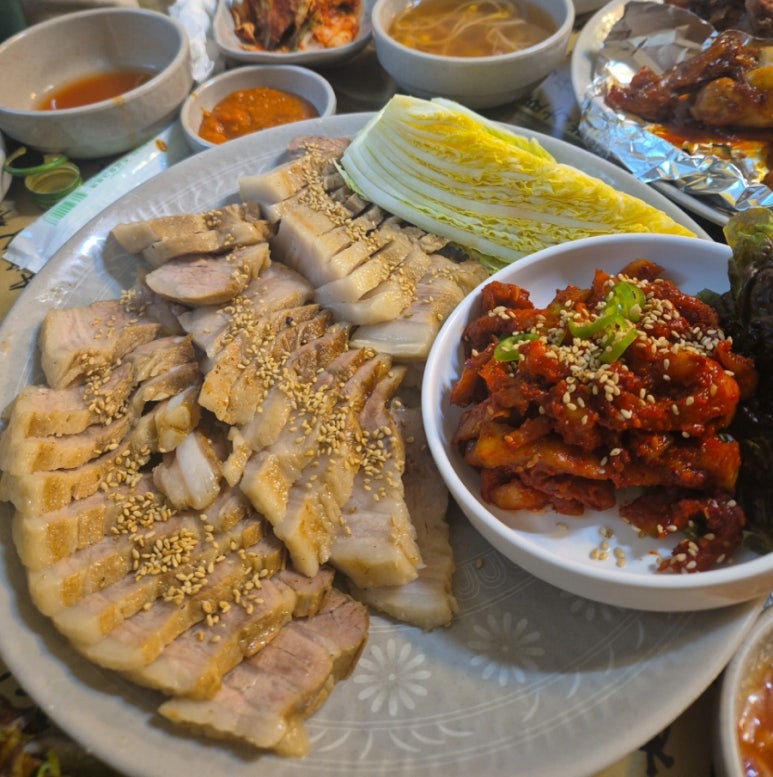 한방 명품 왕족발 이미지