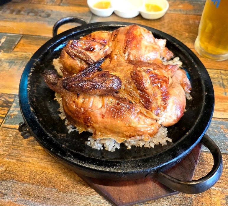 꼬꾸이누룽지통닭 이미지