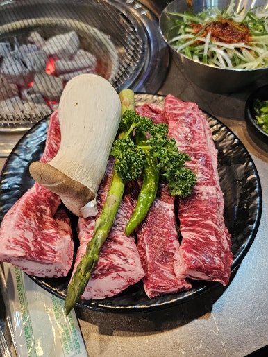 토종한우 뭉티기 정육식당 이미지