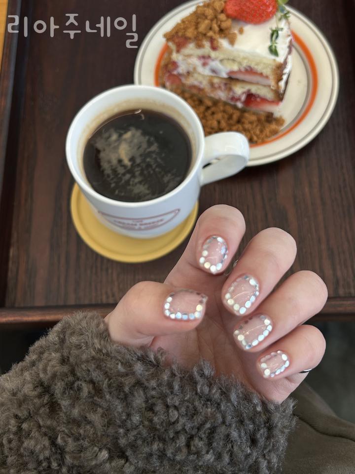 리아주네일 이미지