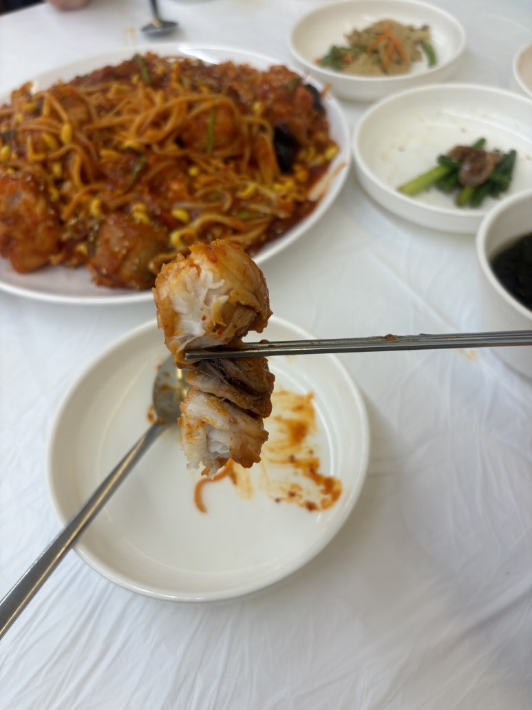 서해아구동해밀면 이미지