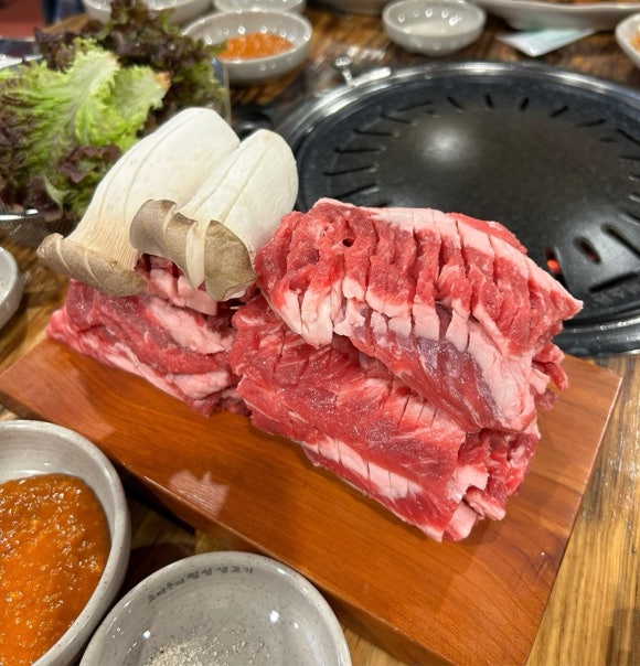 소띠돈띠횡성생고기 이미지