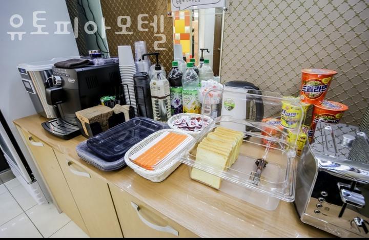 유토피아모텔 이미지