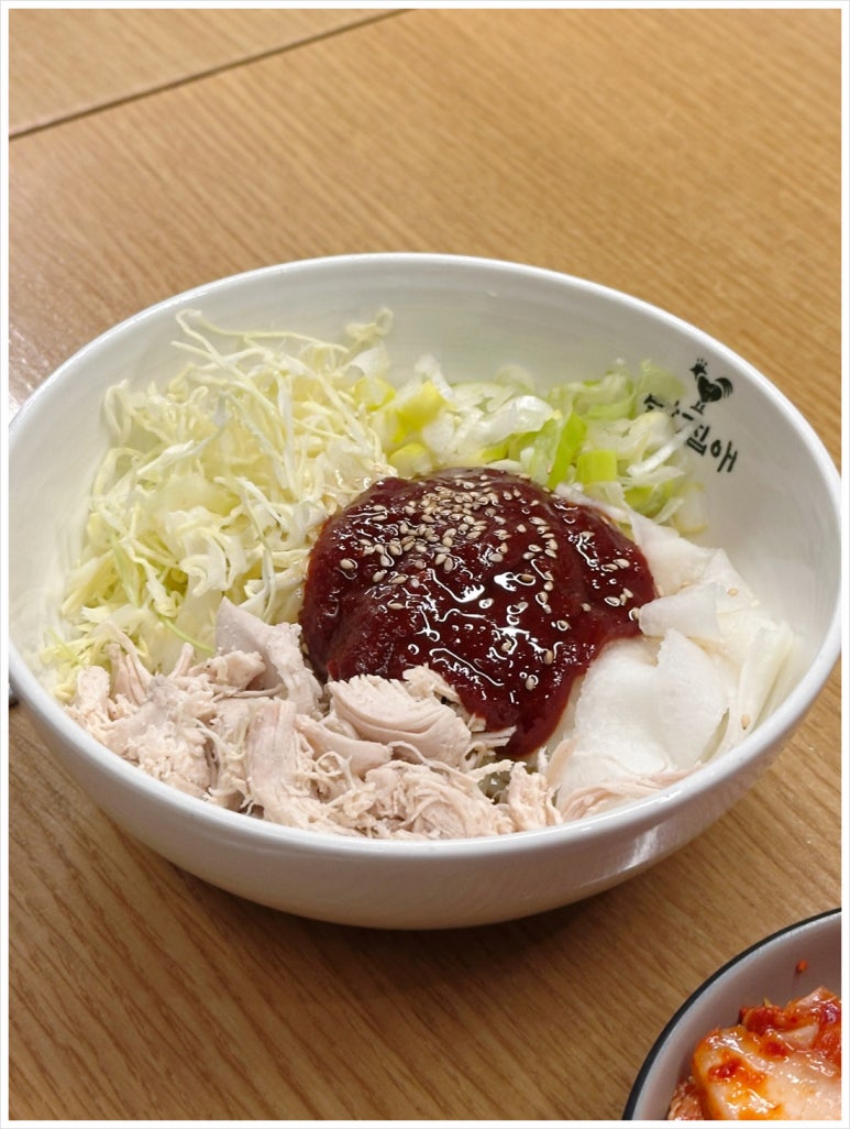 찜닭에꽂힌닭집애 이미지