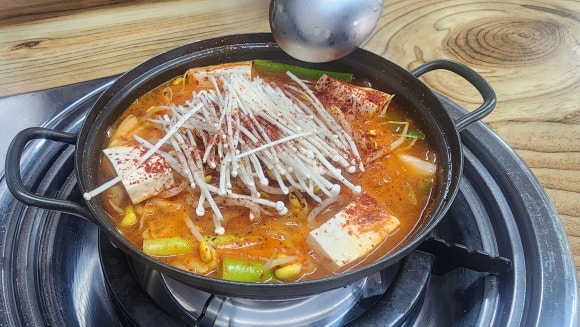 맛깔손두루치기 이미지