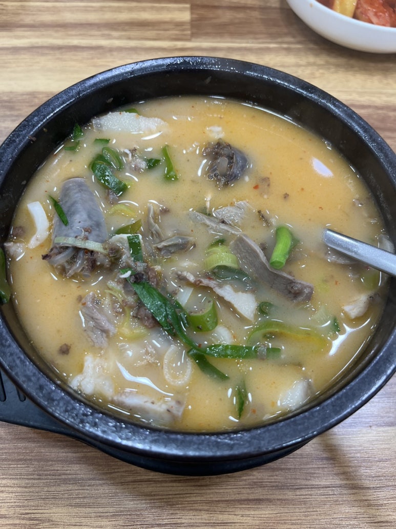 송이돼지국밥 이미지