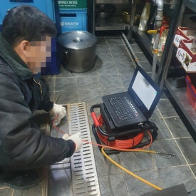 하수구씽크대변기막힘고압세척구원설비 이미지